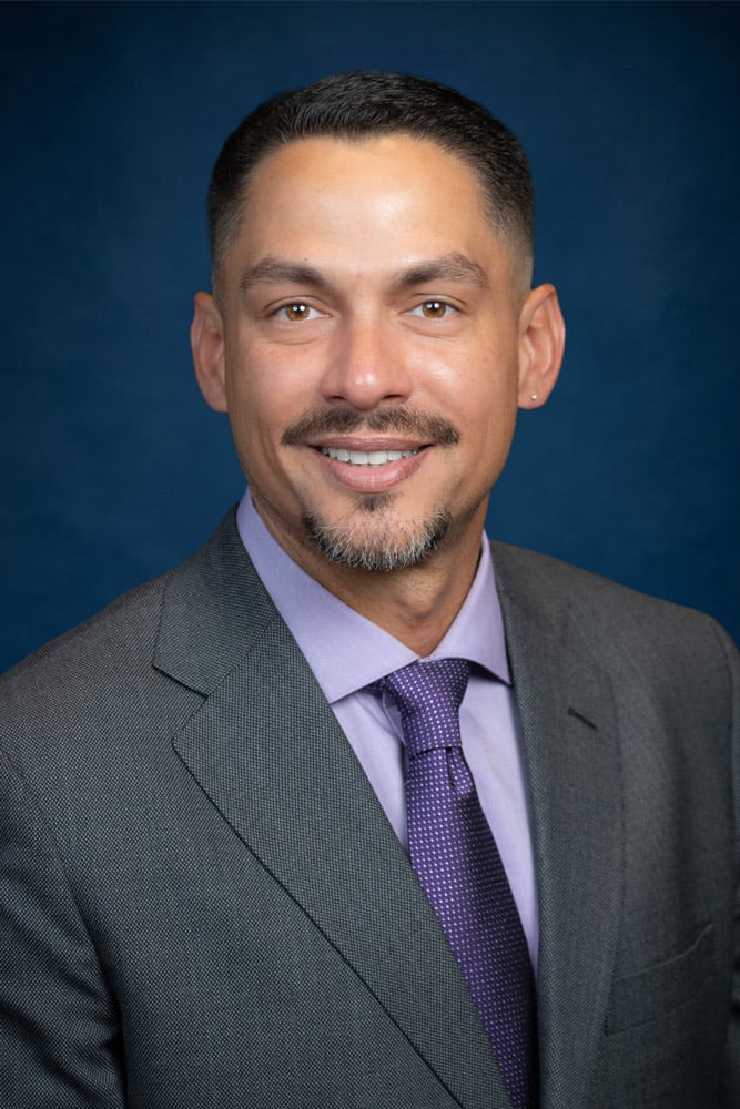 Headshot of Dr. Javie De la Torre an MD at Southwest Eye Institute, Wellish Abrams and Southwestern Eye Center. He is part of the American Vision Partners network.